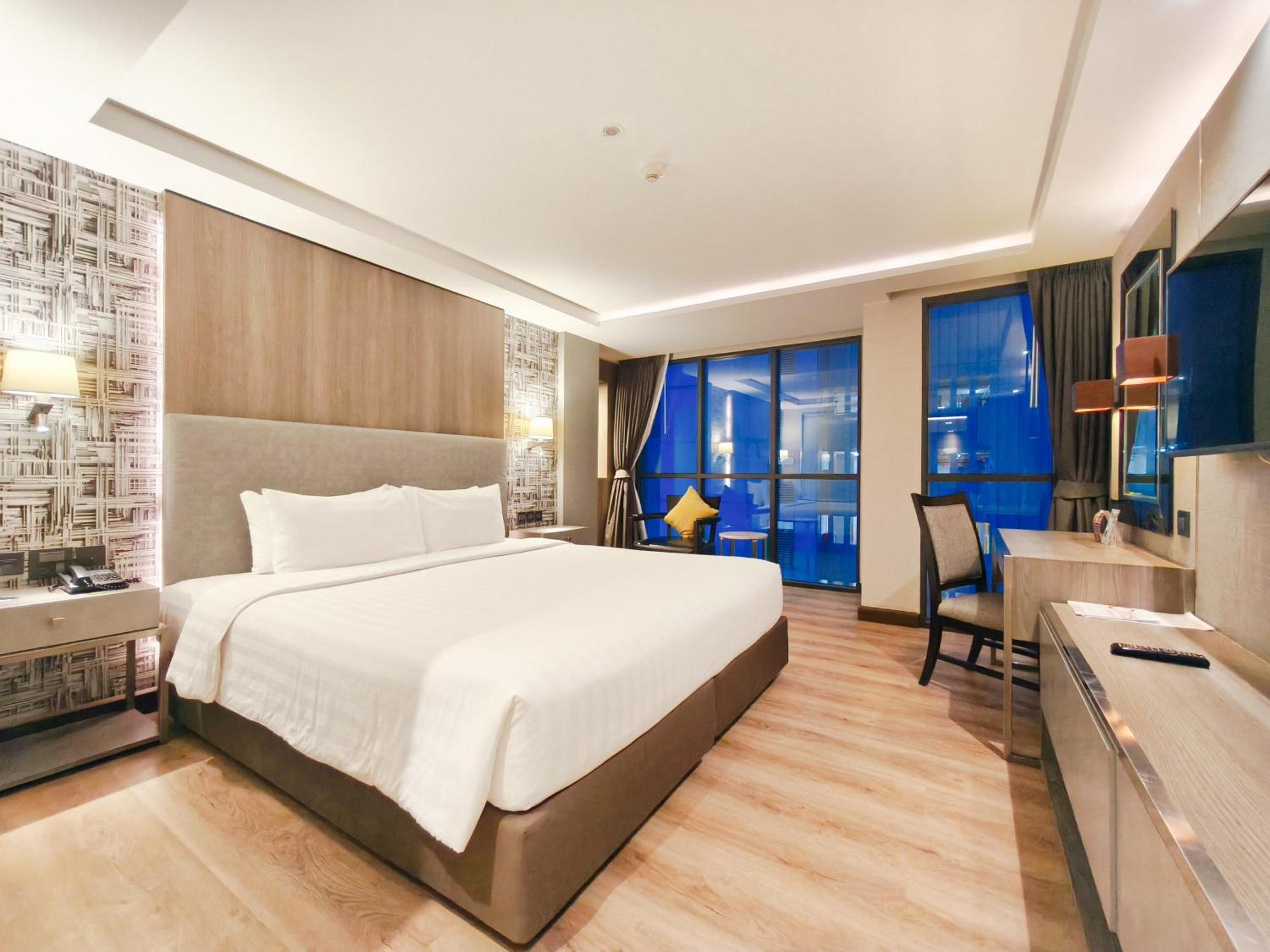 โรงแรม ซิตรัส สวีท สุขุมวิท 6 บาย คอมพาส ฮอสปิทาลิตี้ 4*
